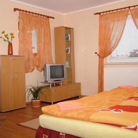 Апартаменты Horvathapartman Бюк